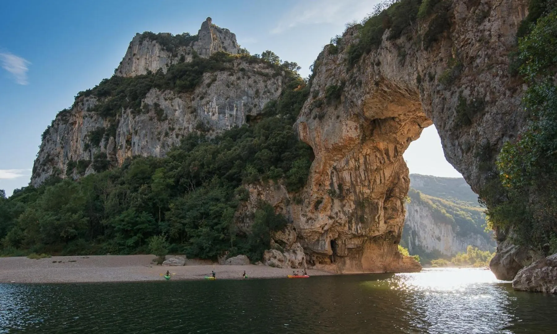 Auberge Les Voutes - Chambres D'Hotes A Lanas En Sud Ardeche Pres D'Aubenas, Ruoms Et La Grotte Chauvet