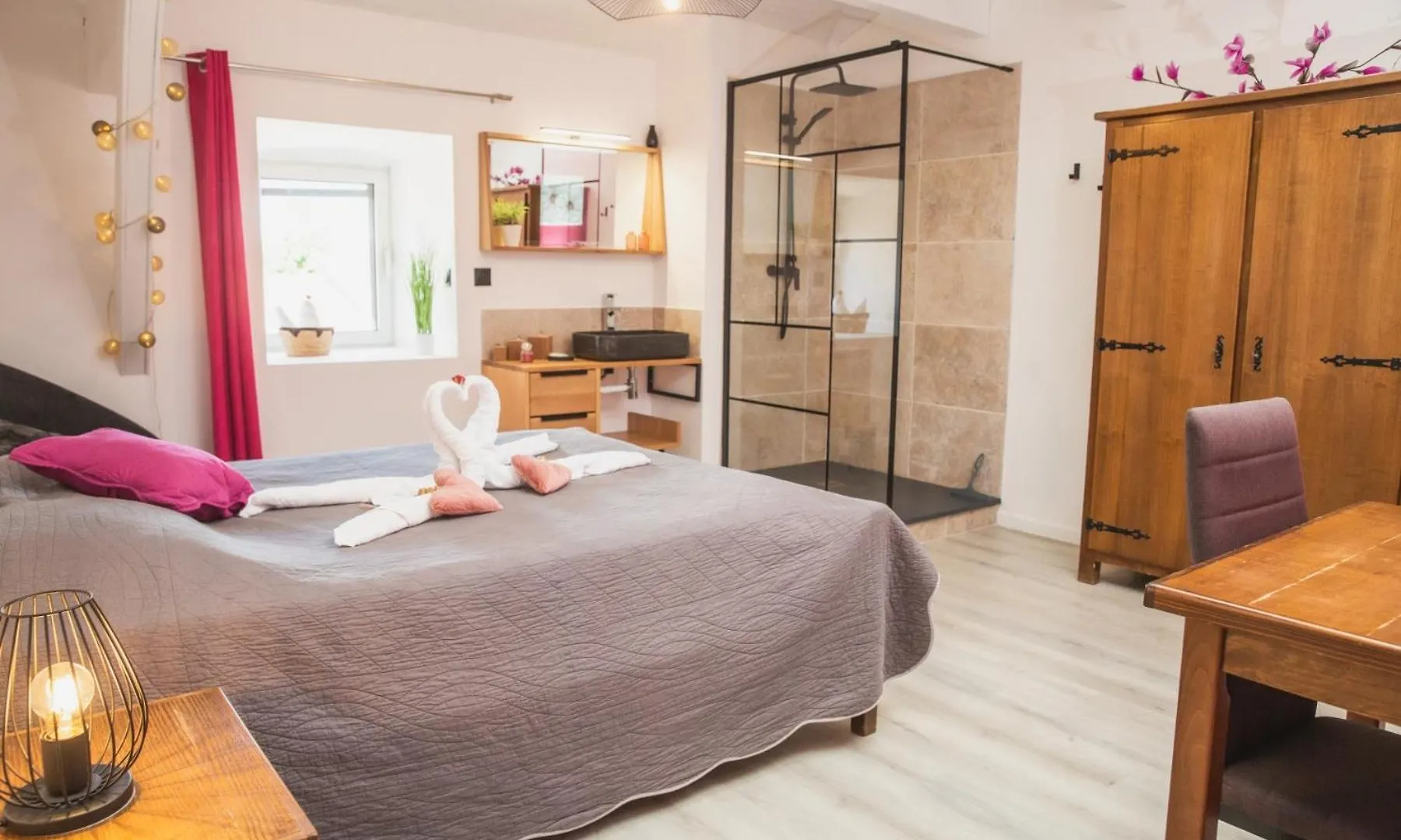 Auberge Les Voutes - Chambres D'Hotes A Lanas En Sud Ardeche Pres D'Aubenas, Ruoms Et La Grotte Chauvet فرنسا